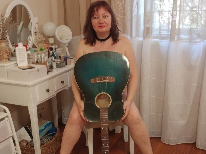 lusired - Live Model