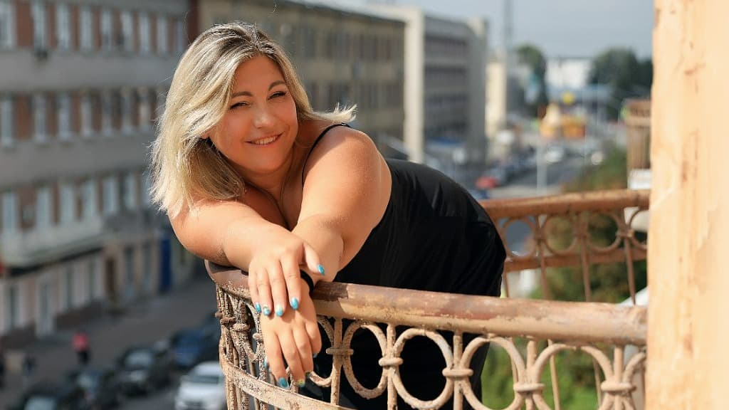 alyssenta - Live Model