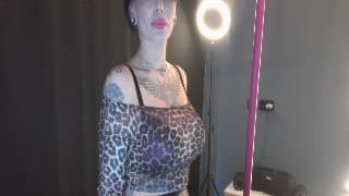 Exotic-Hailey - Live Model