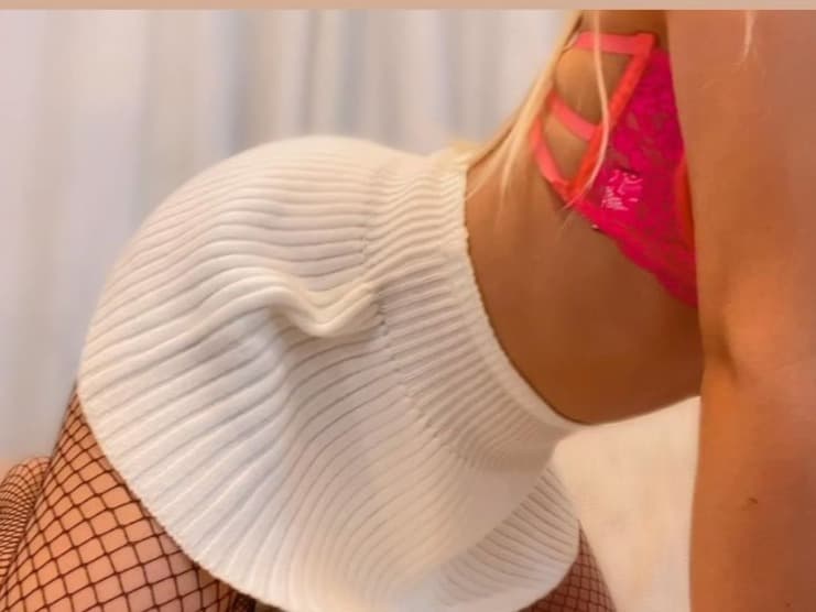 Mia-blondie - Live Model