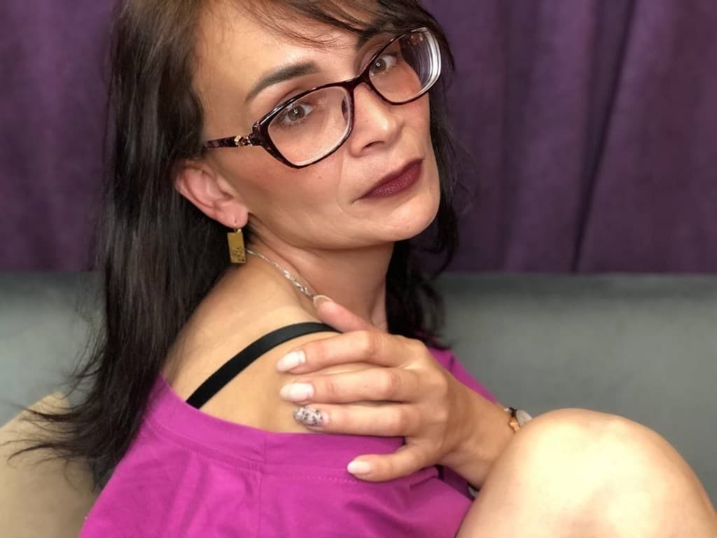 RachaelOlsen - Live Model