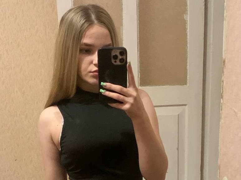 PrettyMila - Live Model